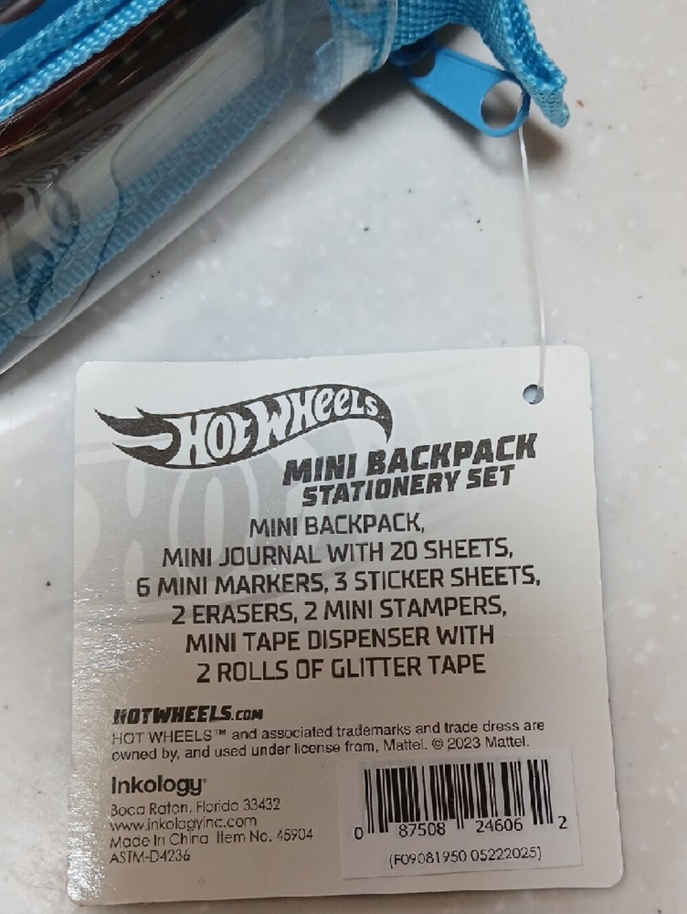 FINAL PRICE! Hot Wheels Mini Backpack Activity Set - Picture 2 of 3